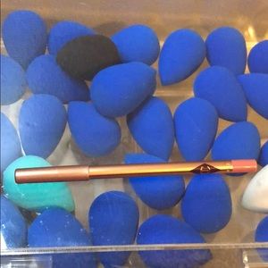 Charolette Tilbury Lip Cheat in Pillow Talk